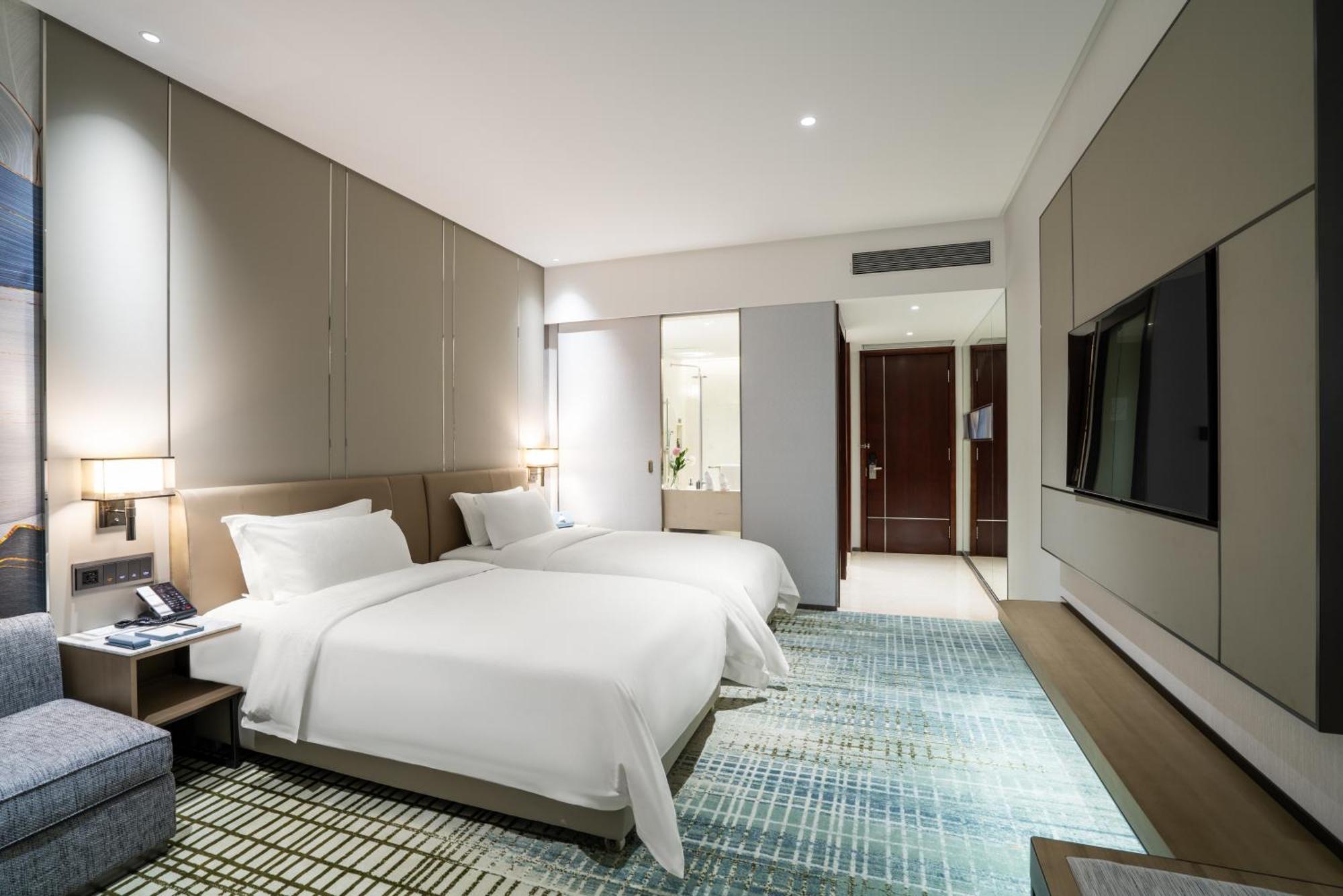 Victoria Hotel Guangzhou Zhujiang New Town Exterior photo