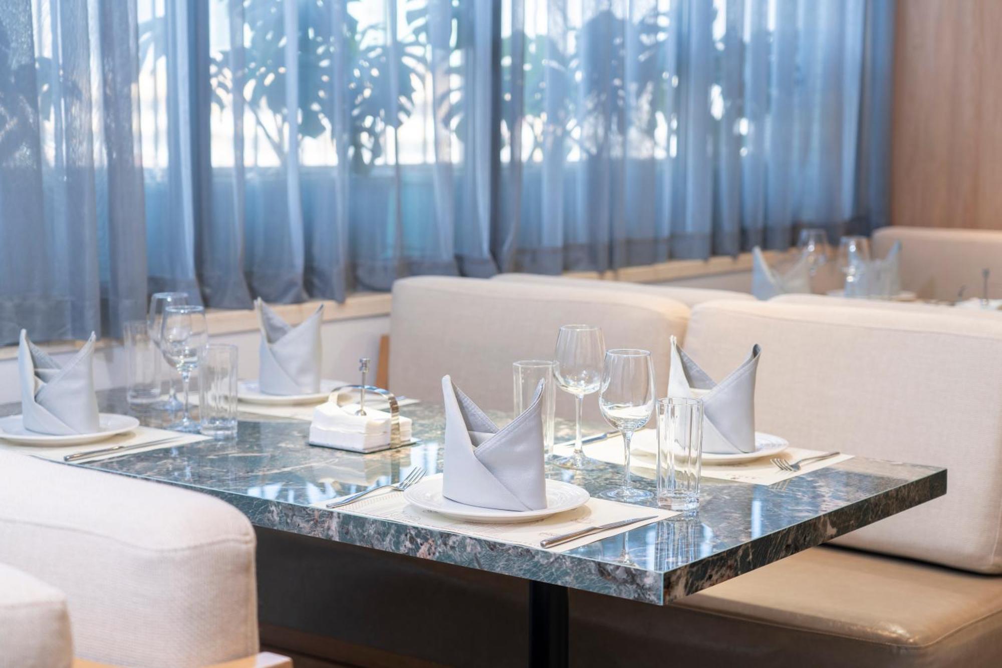 Victoria Hotel Guangzhou Zhujiang New Town Exterior photo